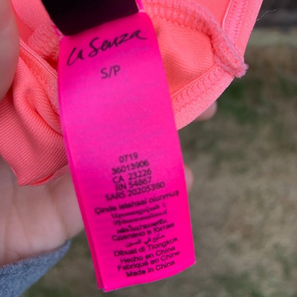 Coral Keyhole Cutout Low Impact Strappy Sports Bra, Size Women's S (La SENZA) - Picture 4 of 4